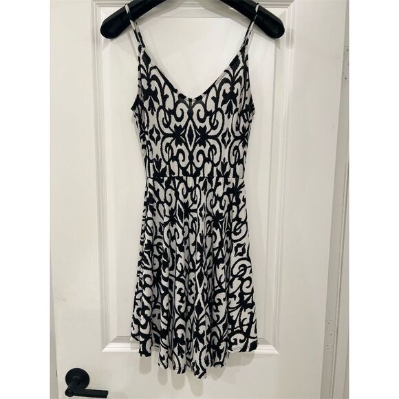 Olive tree Women's Black Geometric damask Sleeveless Mini Dress V-Neck Casual - Picture 3 of 6
